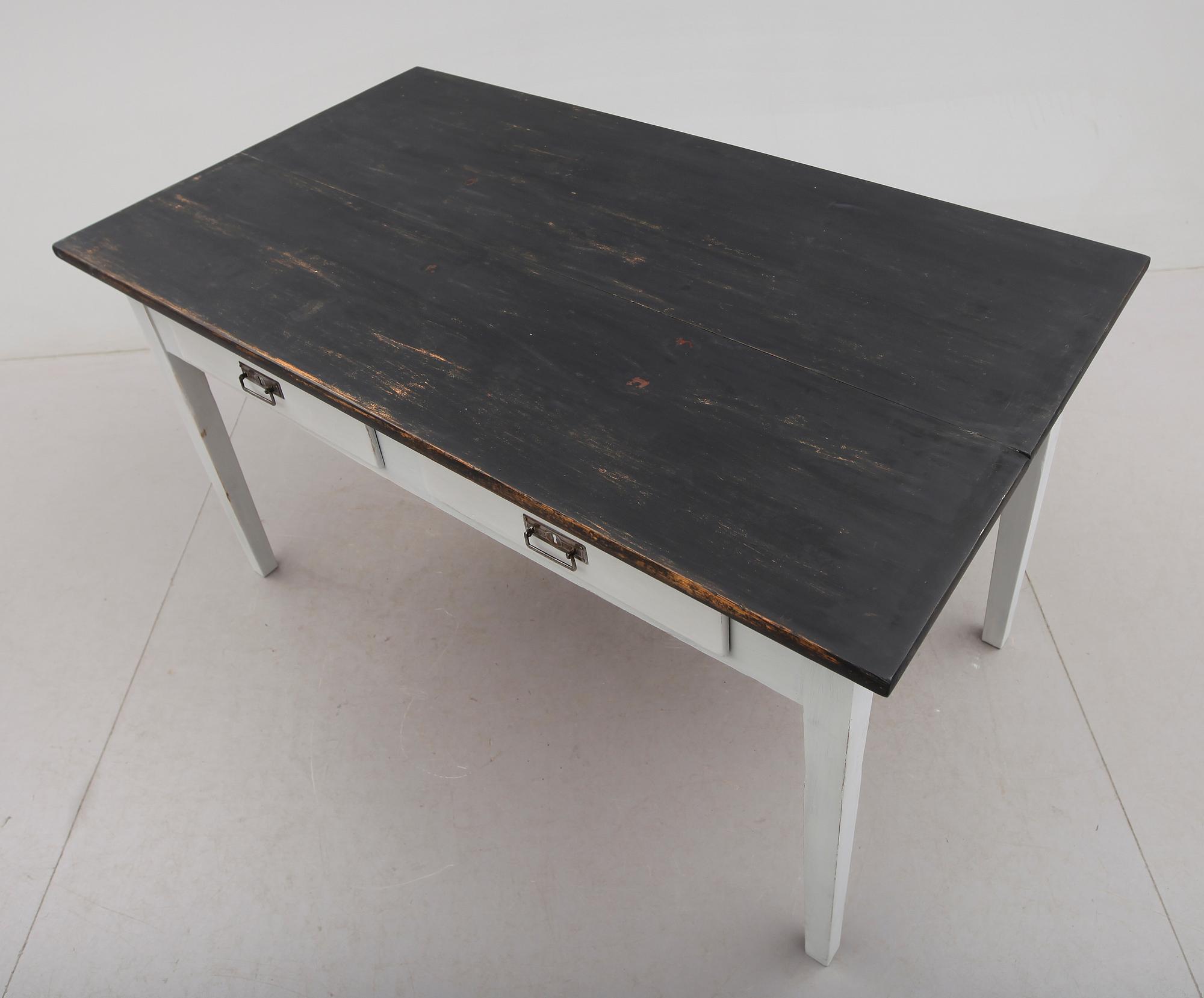 SKRIVBORD, 1800-talets andra hälft.