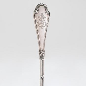 Fabergé, a silver dessert spoon,  Moscow 1908-17.