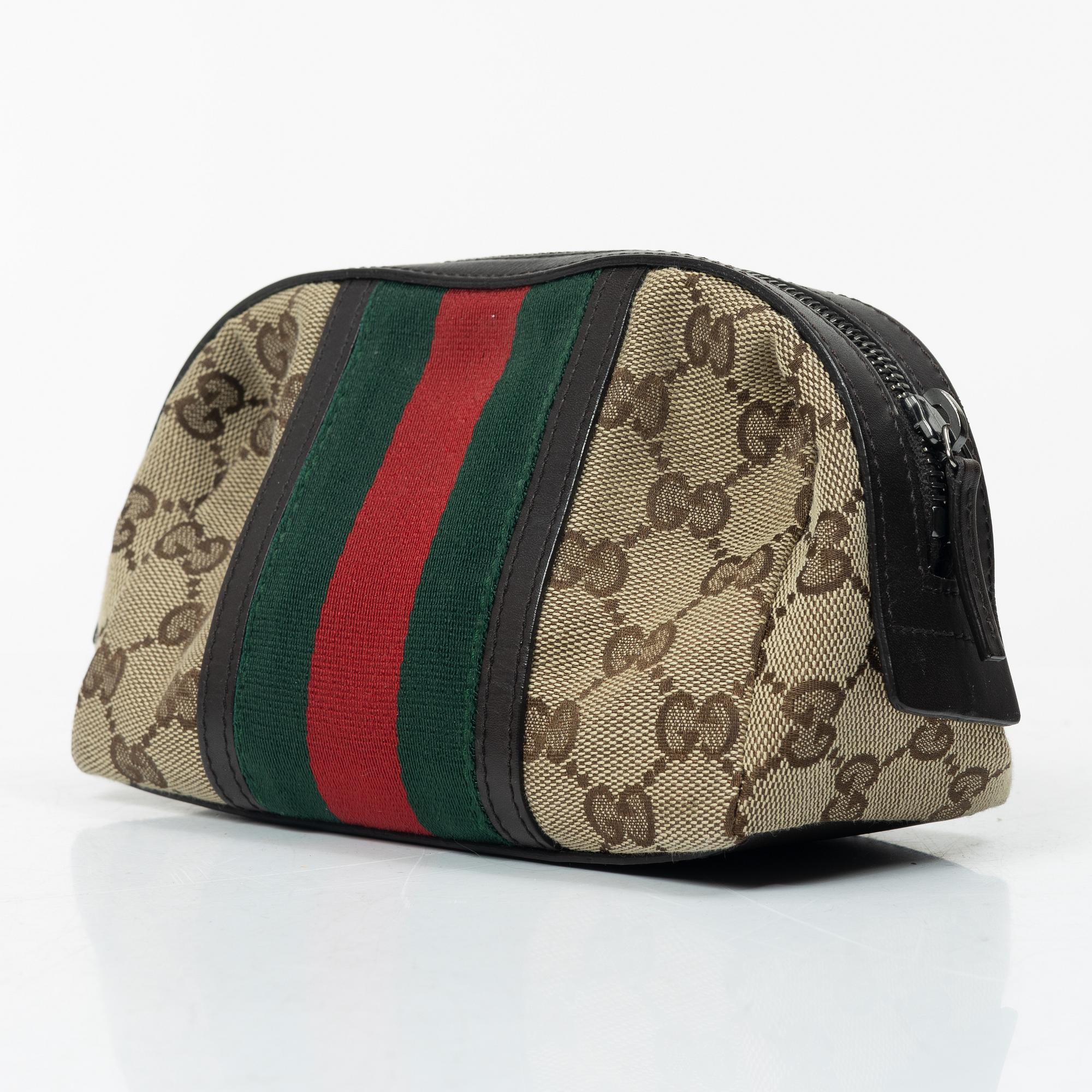 Gucci, bag, "Messenger bag" and toiletry bag.