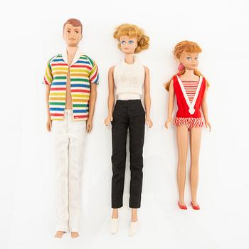 Midge, Skipper och Allan, dockor 3 st. vintage  "Allan" Mattel, 1960-tal. Barbie/Midge garderob i vitt.