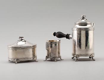 KAFFESERVIS, tre delar, silver, JE Torsk och GAB, Stockholm 1898. Vikt ca 1184 gram.