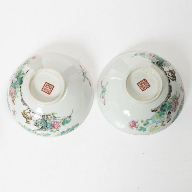 Skålar, sex stycken samt fat, sex stycken, porslin, Kina, sen Qingdynasti / 1900-tal.