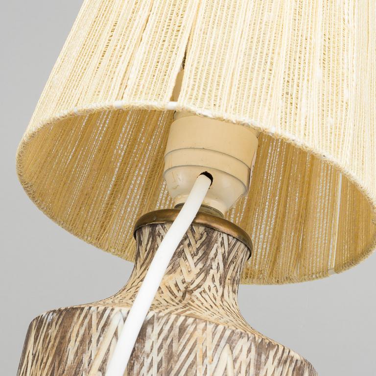 MARI SIMMULSON LAMP.