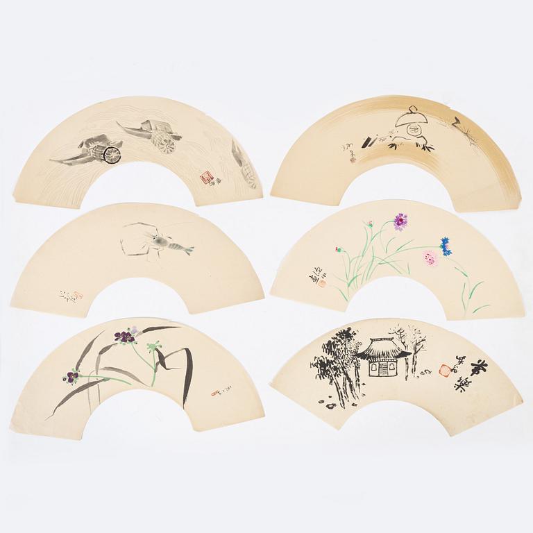 Olika konstnärer, färgträsnitt, sk "fan prints", 17 st, Japan, 1900-tal.