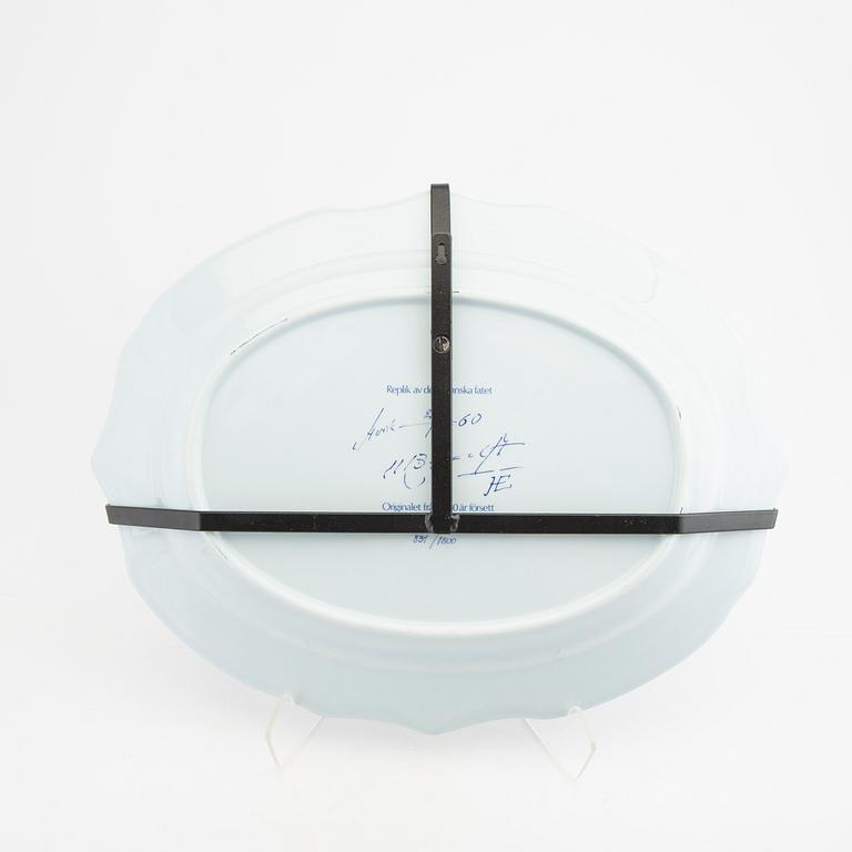 Terrin med fat samt tallrikar, 4 st  "Rhenska mönstret", Rörstrand numrerade.