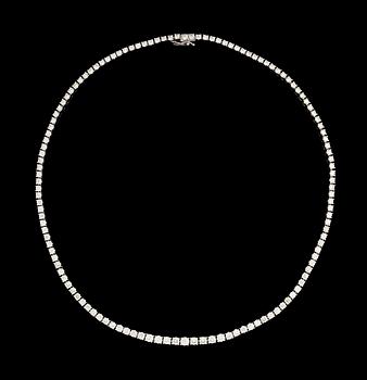 622. A white gold and diamond necklace.