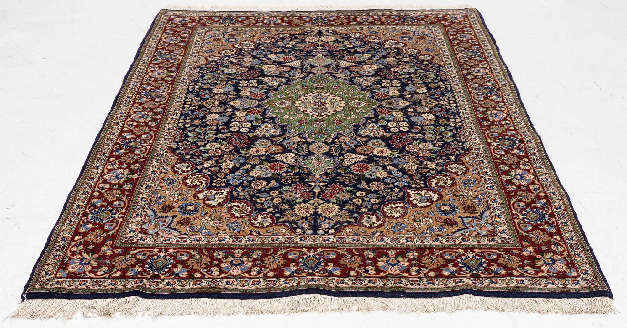 Matta, Isfahan, ca 230x140 cm.