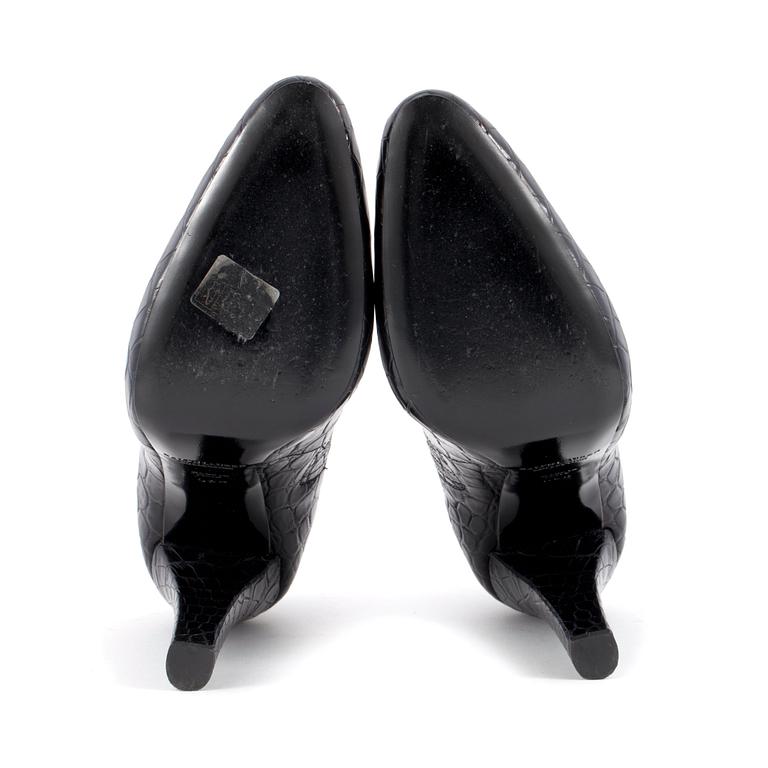 BOOTS, Ralph Laurent.