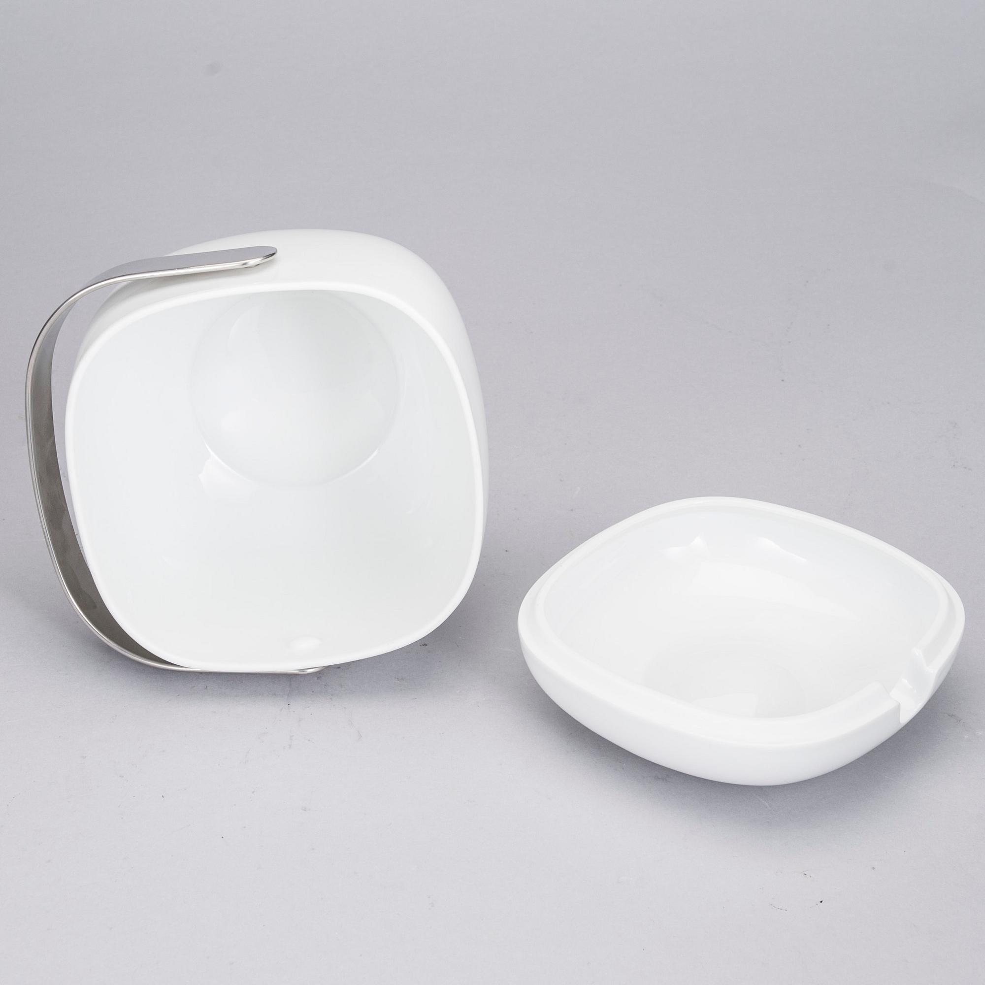 TERRIN samt SÅSSKÅL PÅ FAT, porslin, "Suomi", Timo Sarpaneva, Rosenthal Studio-linie.