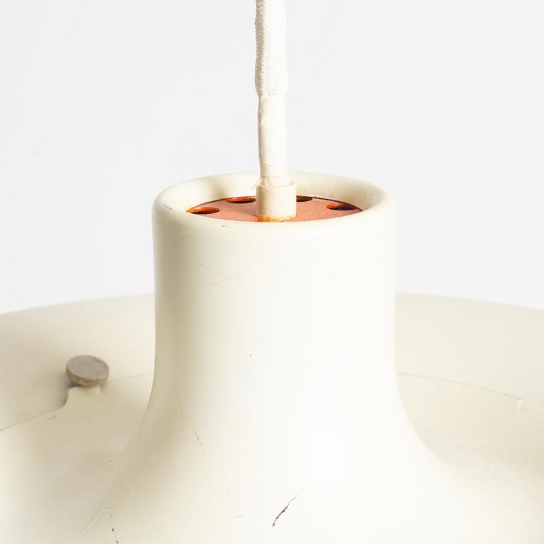 Poul Henningsen, taklampa, "PH5", Louis Poulsen, Danmark.