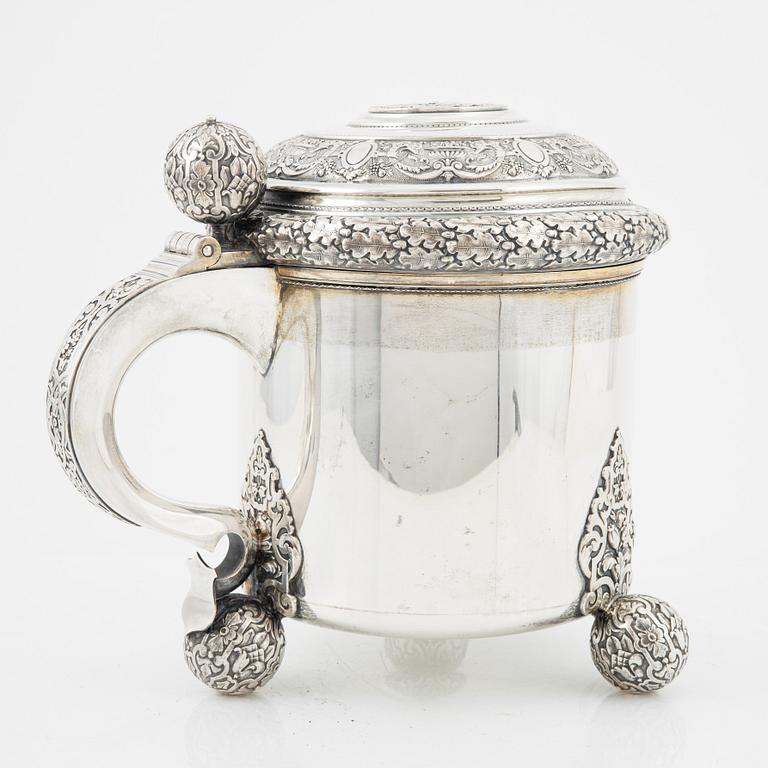 A silver Baroque style tankard, GAB, 1920.