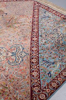 A CARPET, Old Esfahan, ca 416 x 305 cm (+ the ends have 5,5 and 7 cm flat weave).