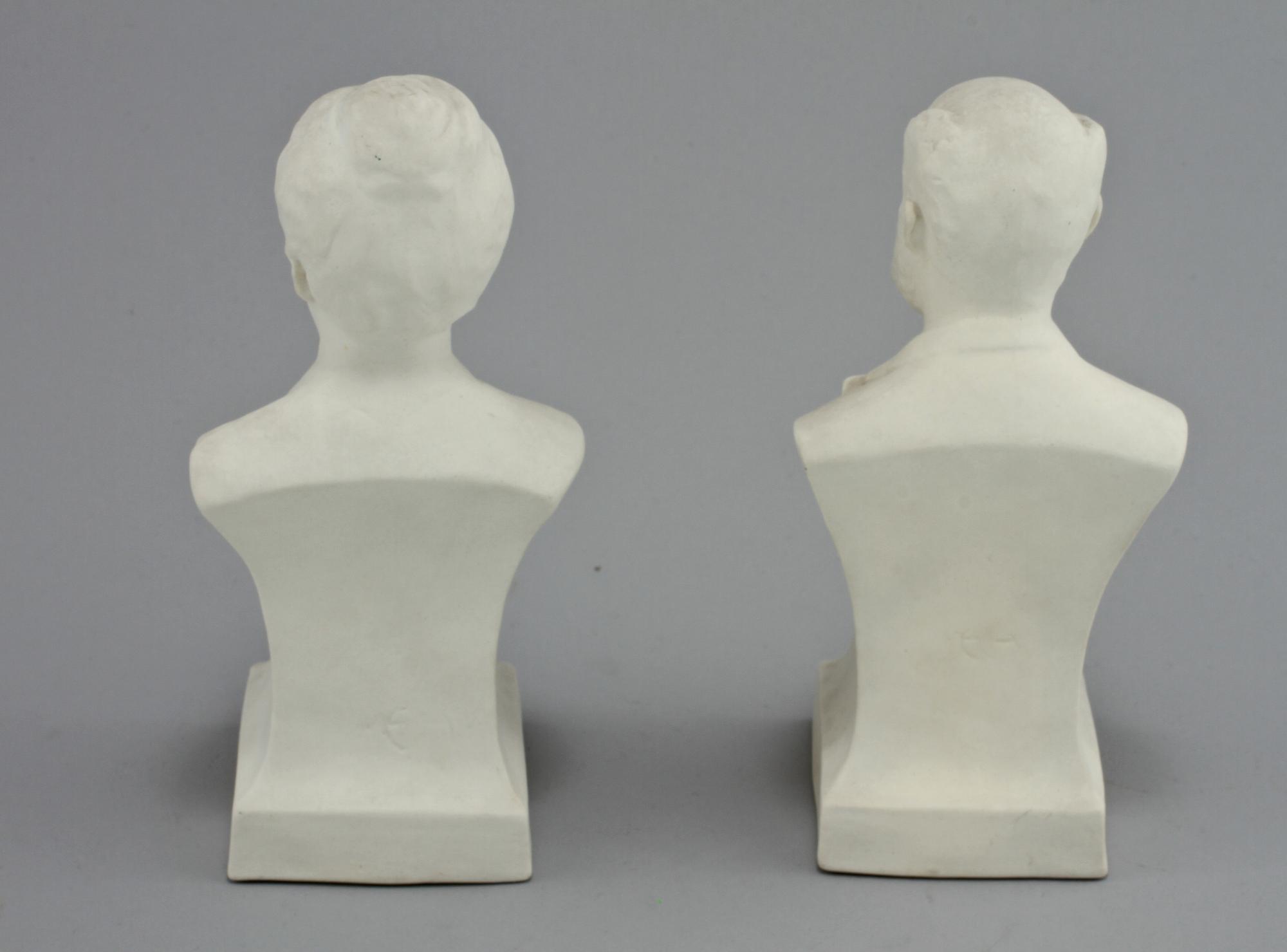 BYSTER, 3 st, parian, 1900-talets första hälft.