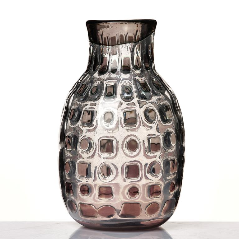 Edvin Öhrström, an "Ariel" glass vase, Orrefors 1947, no 422.