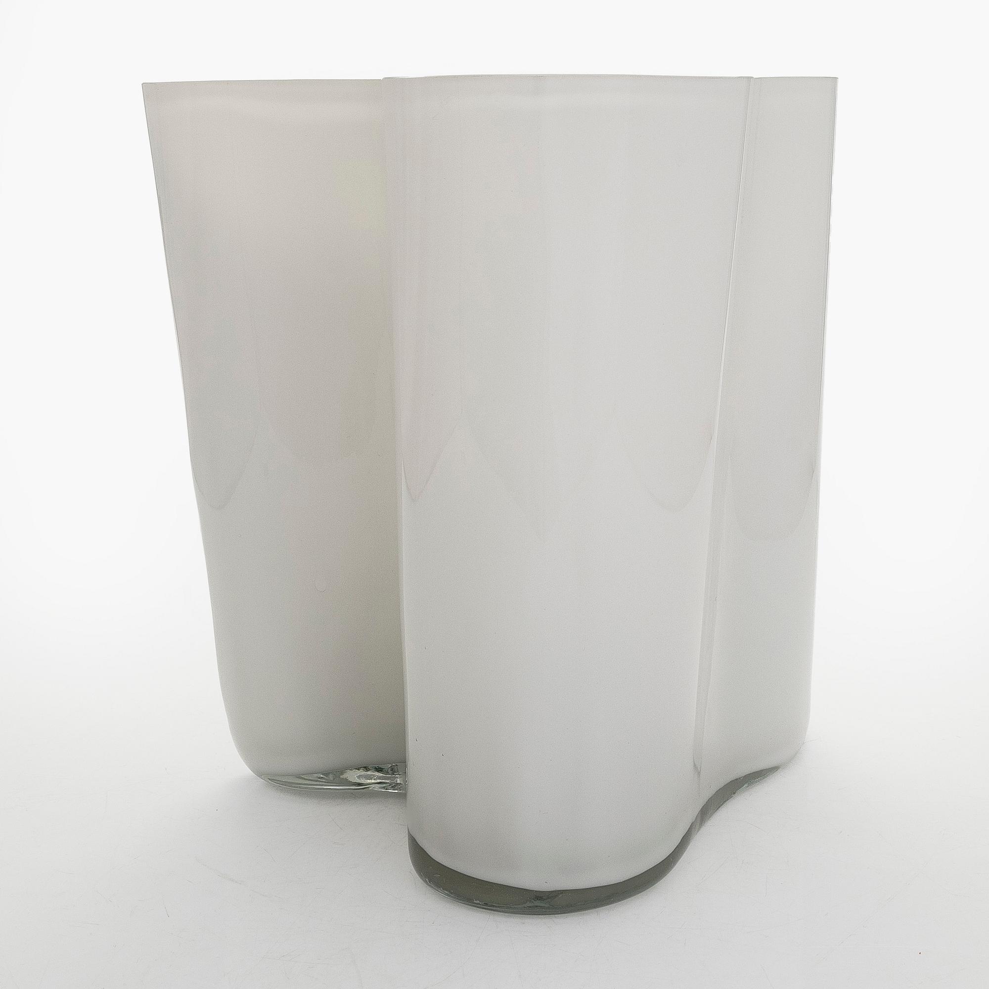 Alvar Aalto, maljakko, malli 3031.