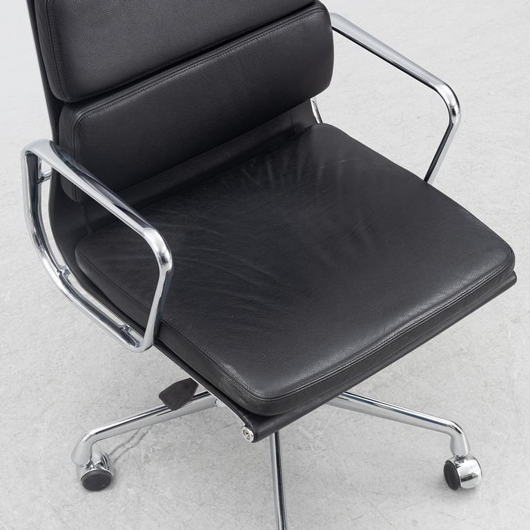 Charles & Ray Eames, kontorsstol, "Soft Pad Chair EA 219", Vitra.