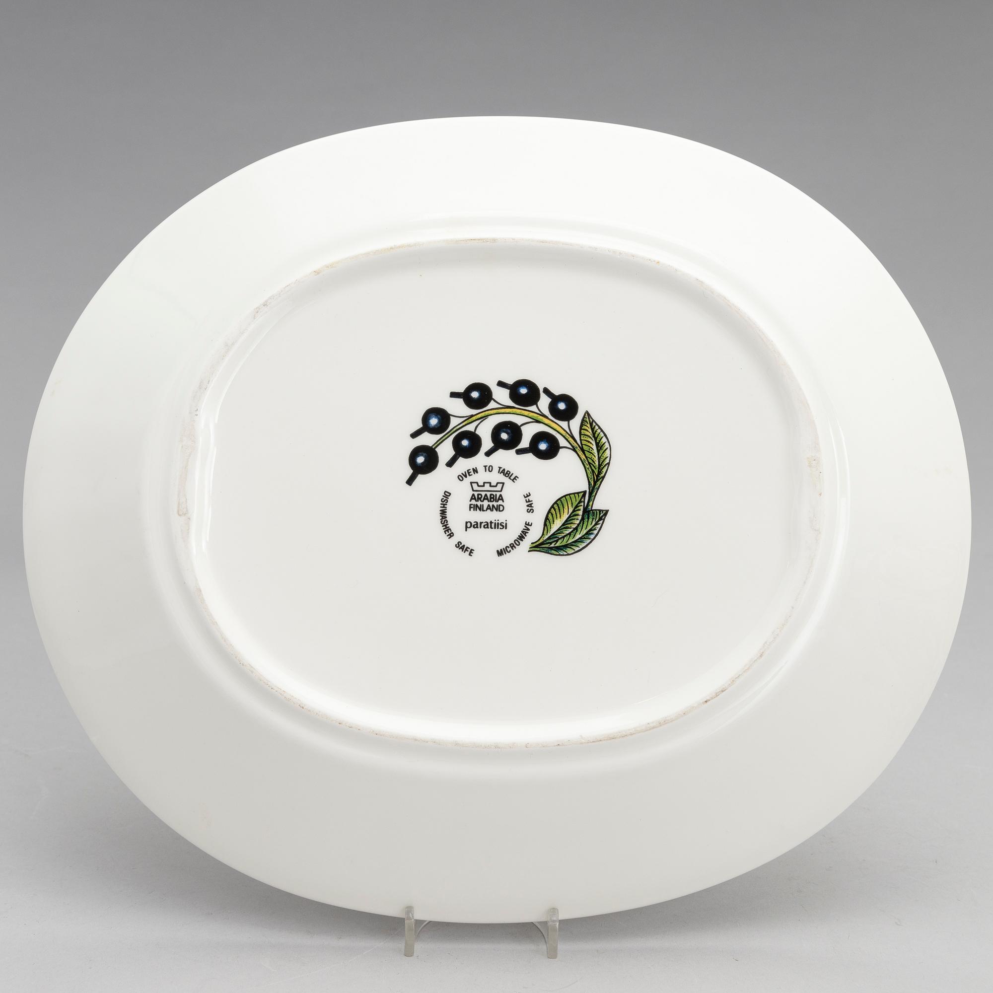 BIRGER KAIPIAINEN, A lidded tureen and a serving dish of the 'Paratiisi' series for Arabia, Finland.