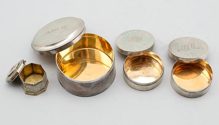 DOSOR, 4 st, silver, svenska stämplar, 1800-tal. Total vikt ca 215 gram.