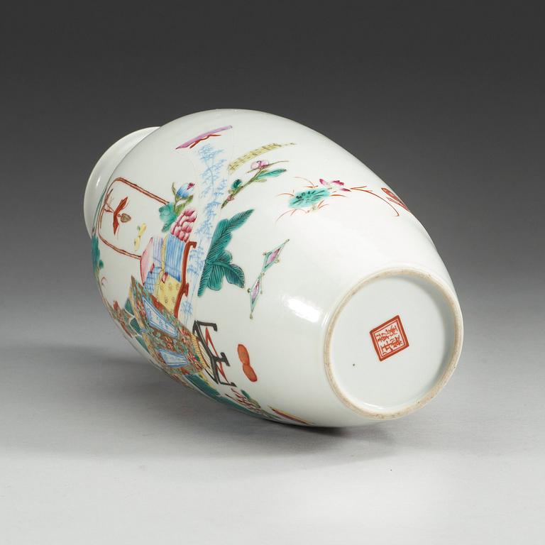 A Chinese famille rose vase, presumably Republic.