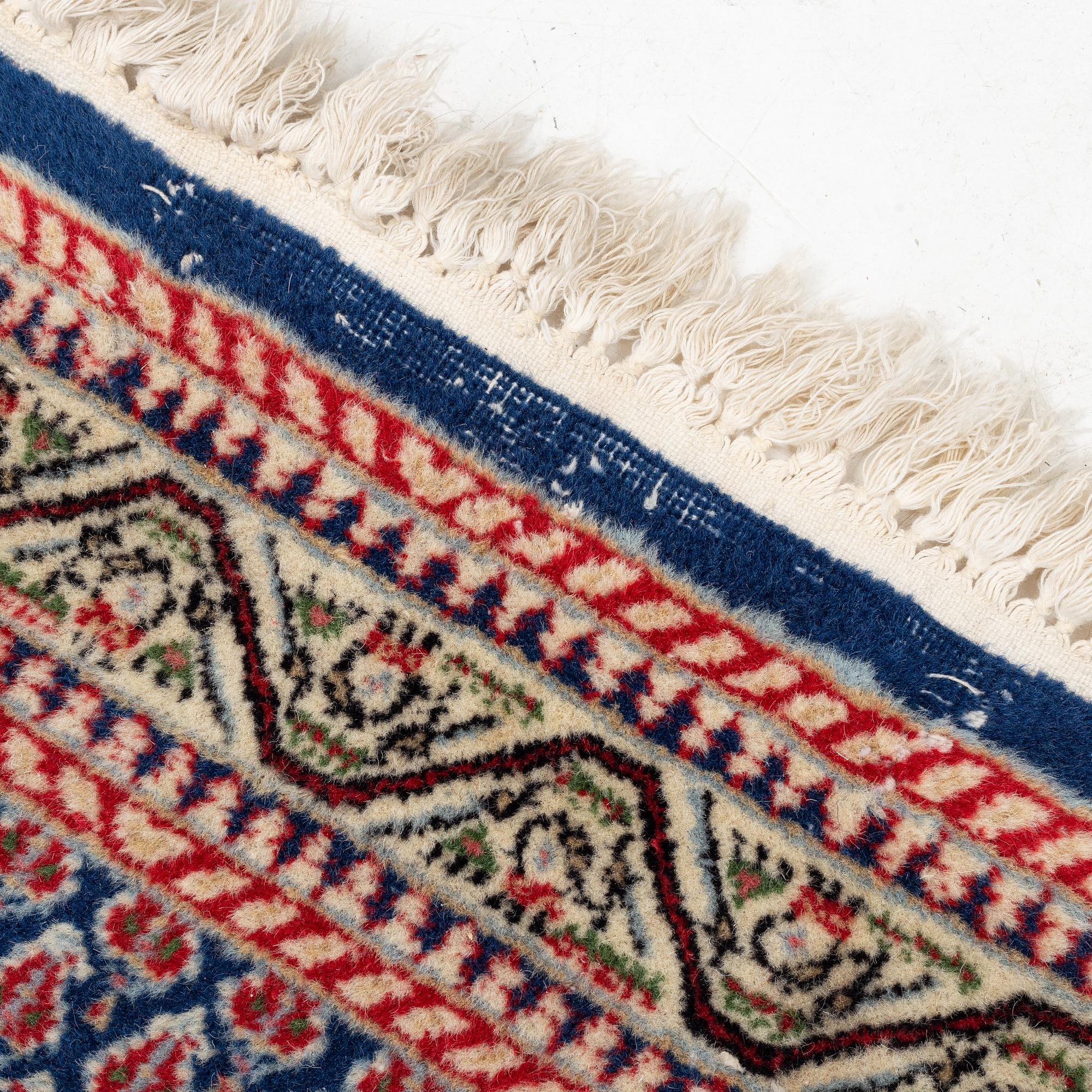 Gallerimatta, Serabend, ca 380 x 78 cm.