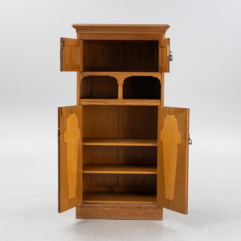 A Cabinet ny NK verkstäder from the early 20th century.