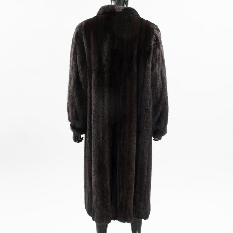 A SAGA MINK FUR COAT.