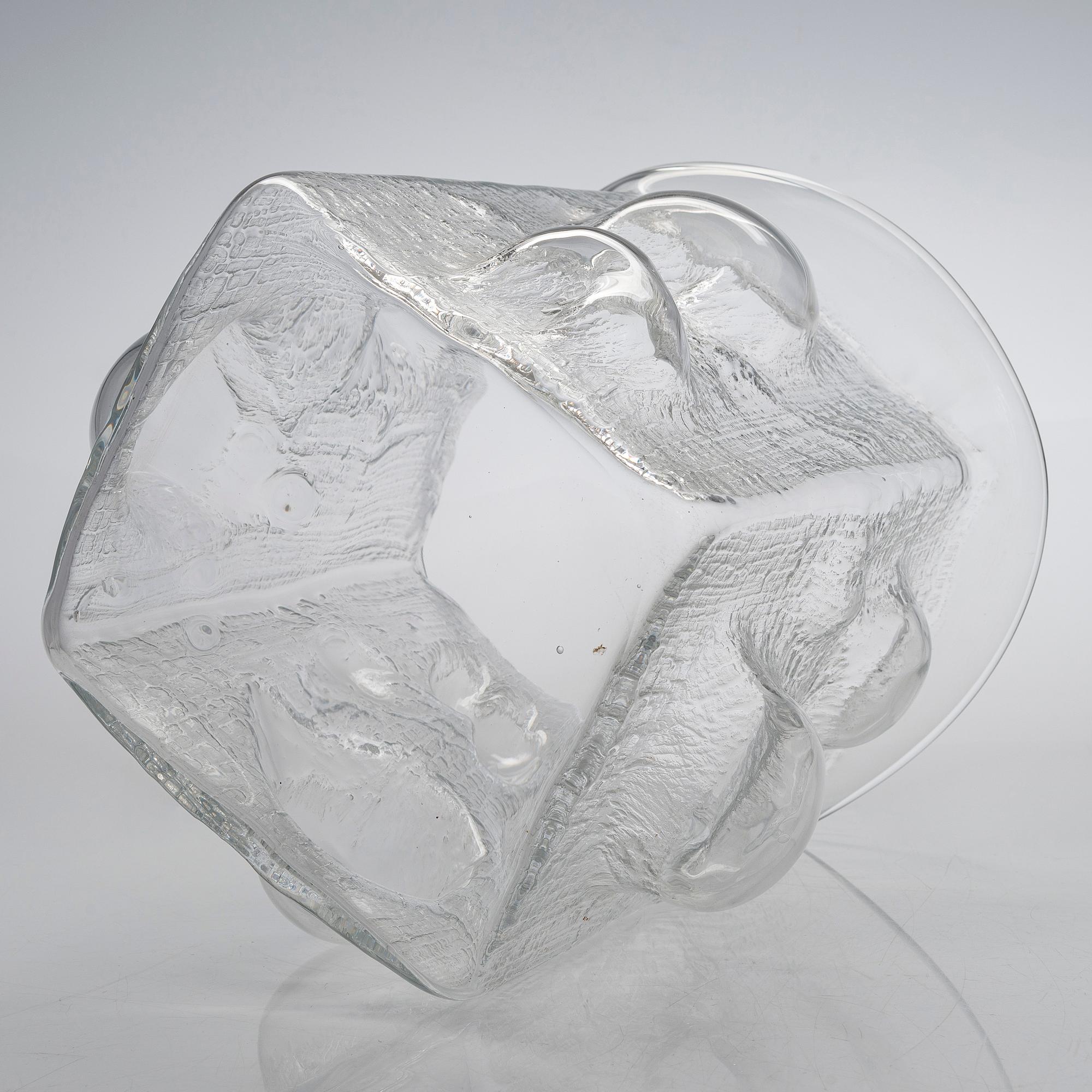 Timo Sarpaneva, vas, ur serien Finlandia, Iittala. I produktion 1964-1970.