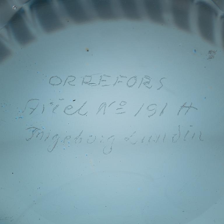A glass bowl "Ariel" by Ingeborg Lundin for Orrefors. Signed and numbered.