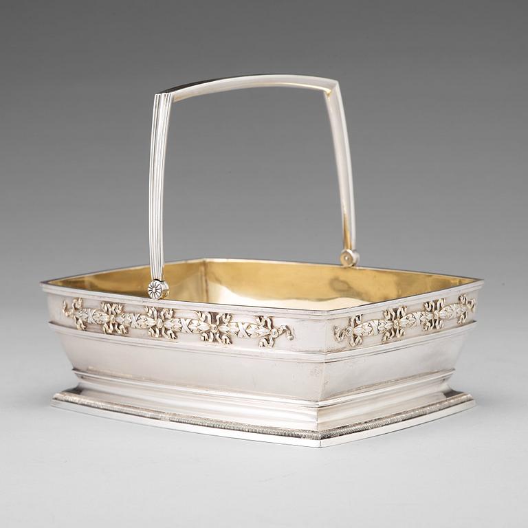 A FABERGÉ parcel-gilt basket, Moscow 1894. Imperial Warrant and scratched invntory no. 4969.