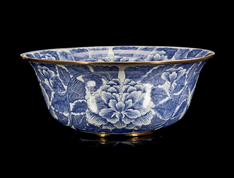 LOTUSSKÅL, porslin,  Kina 1800-tal.