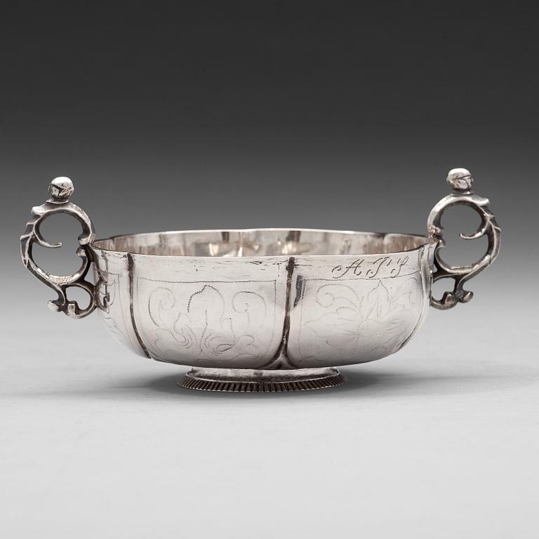 A Swedish 18th century silver brandy-bowl, mark of Peter Biörkman, Karlskrona 1748.