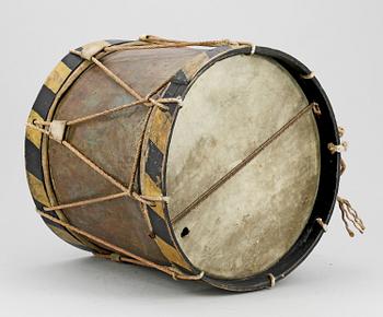 TRUMMA, trä och mässing, troligen 1800-tal.