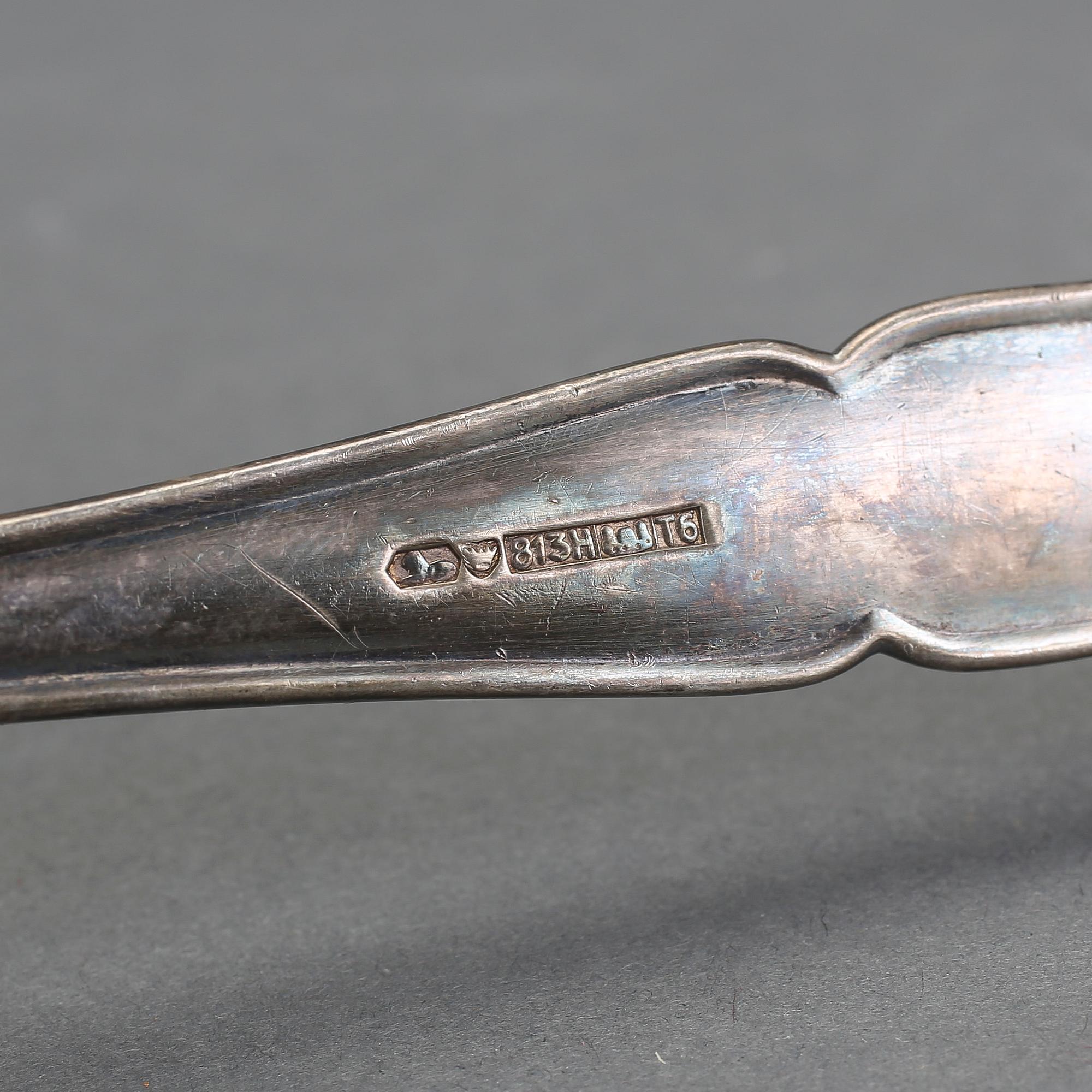 BESTICKSERVIS, 158 st, silver, liknande svenska modellen "Viktoria", Kultakeskus Oy, Tavastehus, 1940. Tot vikt ca 3860g.