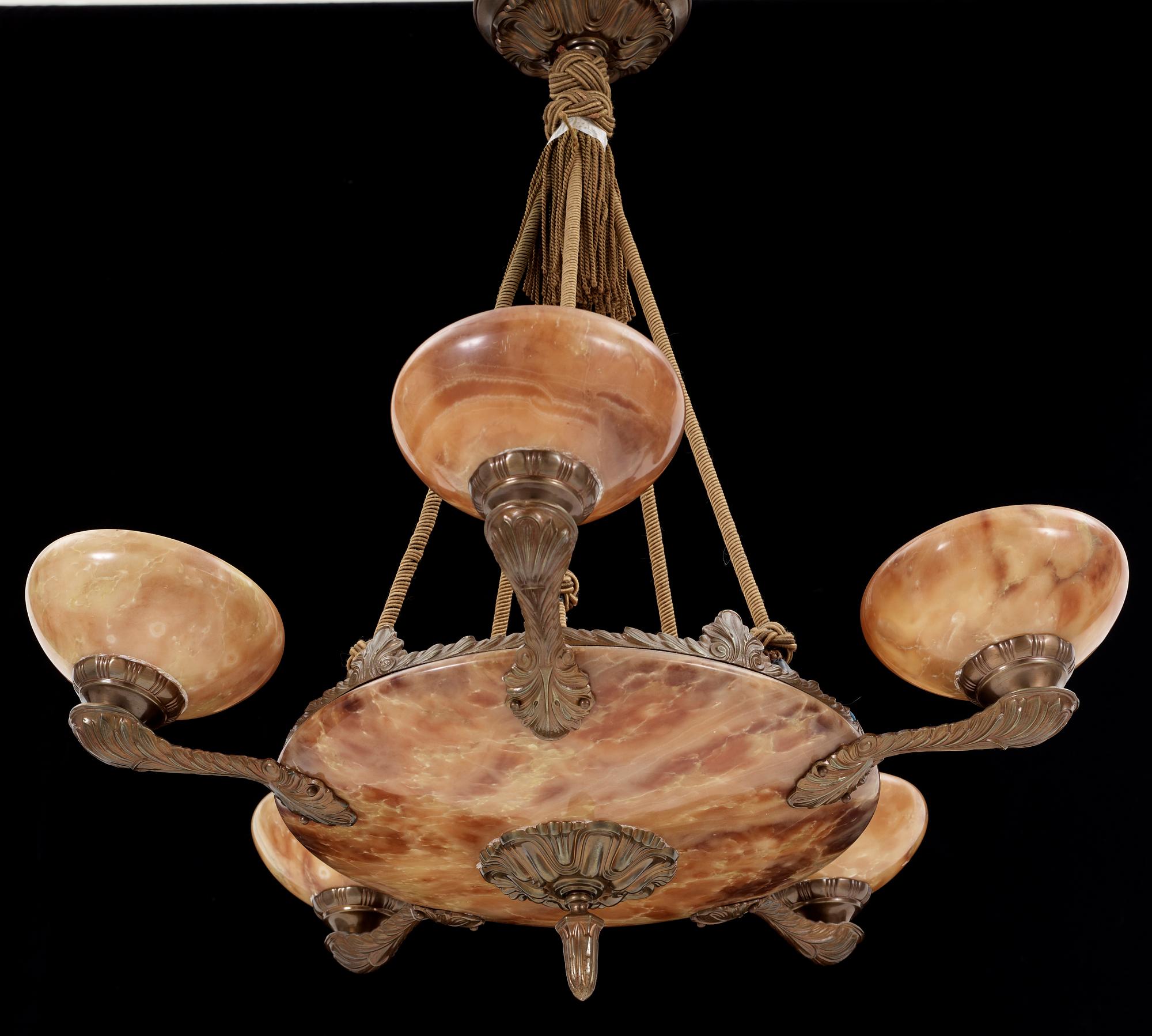 TAKAMPEL, alabaster, 1930/40-tal. H ca30/73.