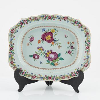 A famille rose tureen stand, Qing dynasty, Qianlong (1736-95).