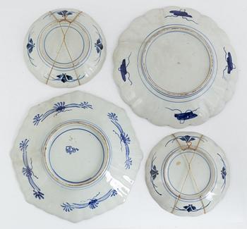 A group of four Japanese imari dishes, 19th and 20th century.