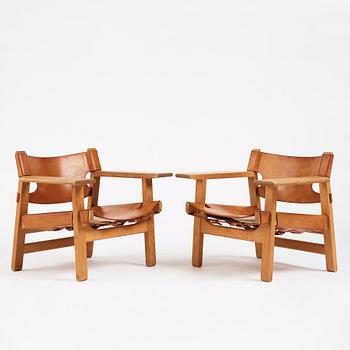 Børge Mogensen, a pair of oak and natural leather 'Spanish Chairs', model 2226, Fredericia Stolefabrik, Denmark.