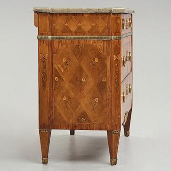 A Gustavian late 18th century commode, by Jonas Hultsten (master in Stockholm 1773-1794).