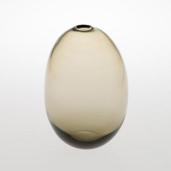 A Soap Bubble glass sculpture manufactured by Nuutajärvi in the early 1960s.