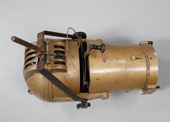STRÅLKASTARE, ett par, 1900-tal.