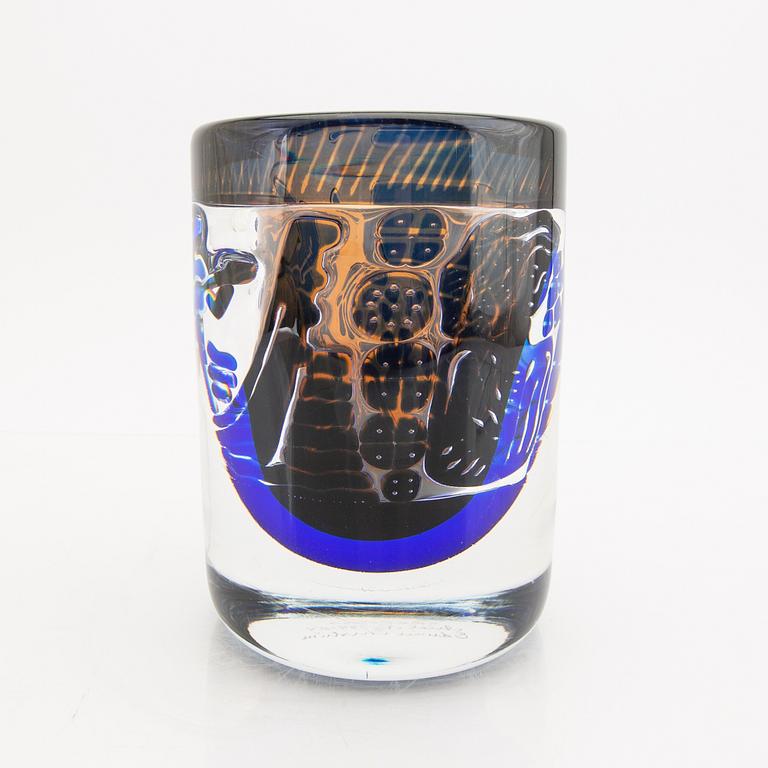 An Edvin Öhrström signed Gonodljären glass vase from Orrefors 1979.