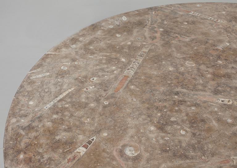 BORD, kalksten, 1900-tal.