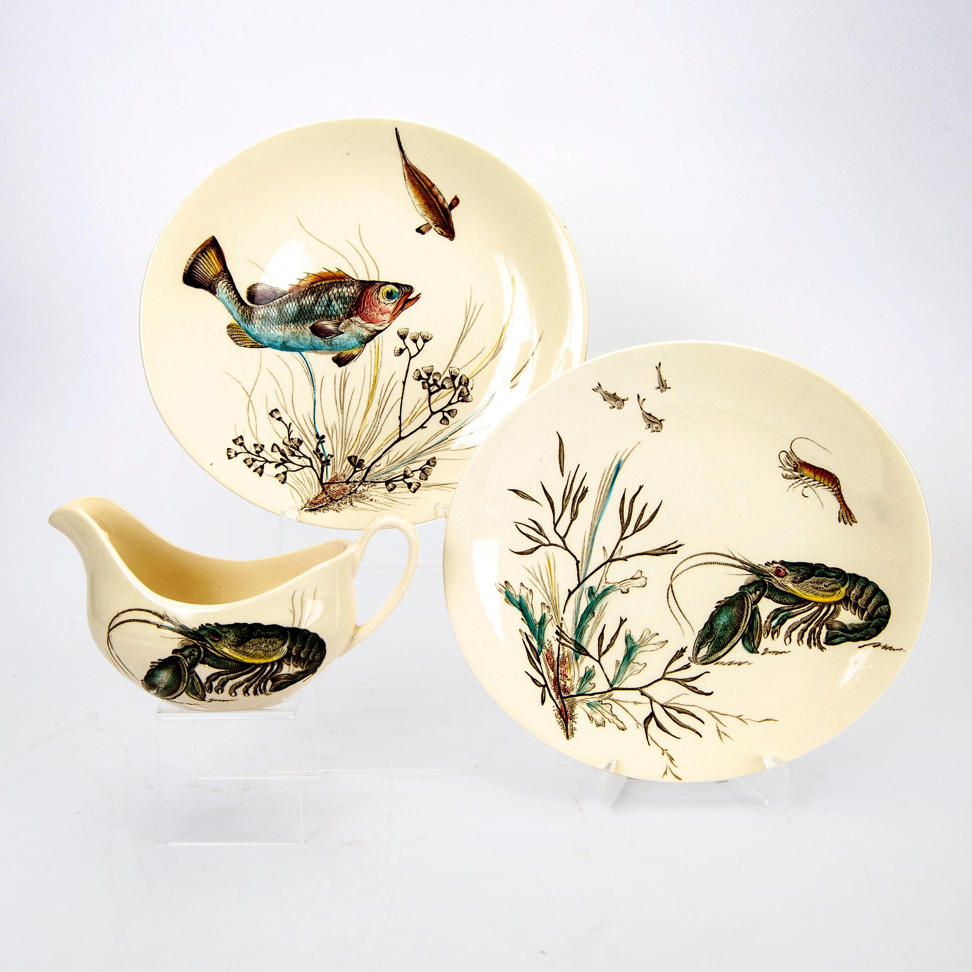 A Johnson Bros "Fish" 8 pcs dinner service.
