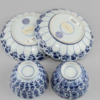 KOPPAR MED FAT, 2 st, porslin, Kina, Kangxi (1662 - 1722).