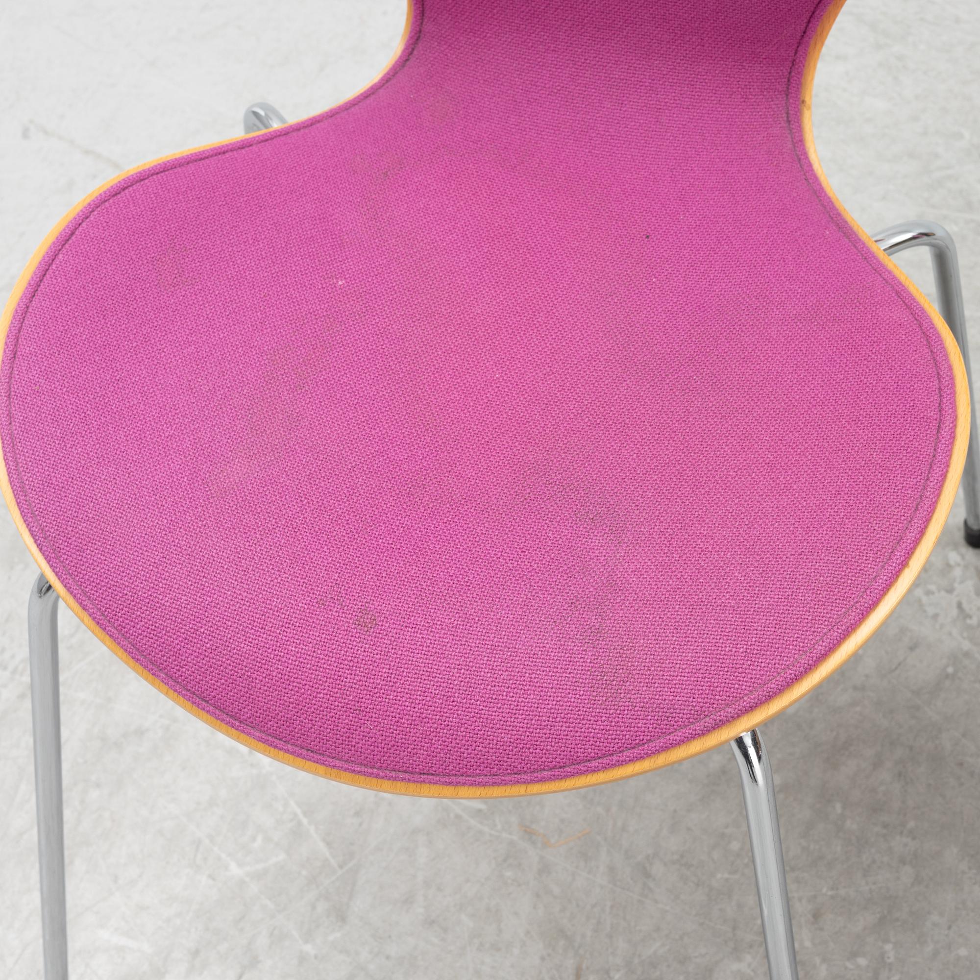 Arne Jacobsen, stolar, 6 st, "Sjuan", Fritz Hansen, Danmark, daterade 1991.