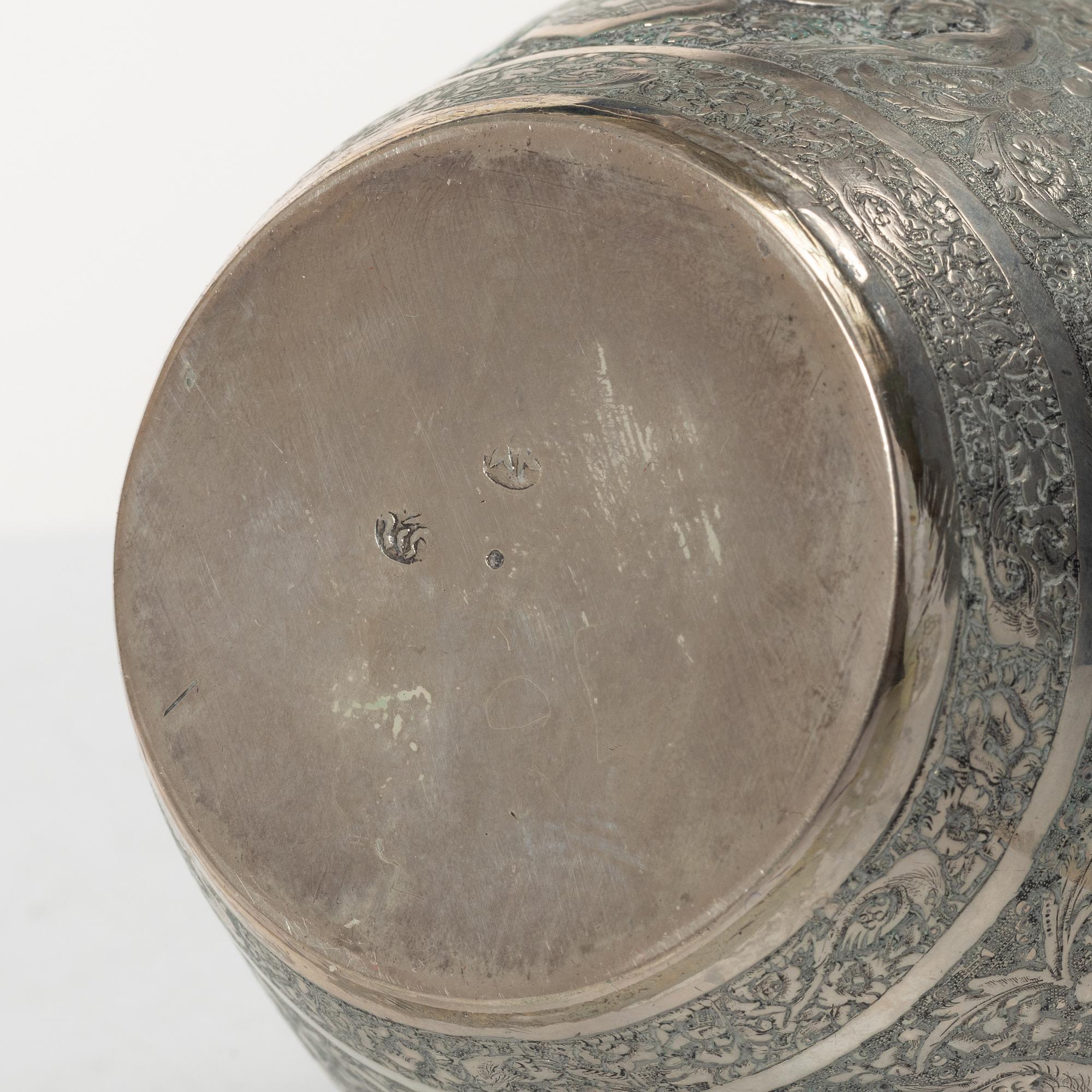 Kanna, silver, persisk, 1900-talest första hälft. Totalvikt 266 gam.