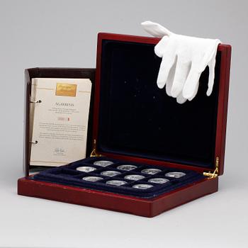 MINNESMYNT, 35 st, sterlingsilver, "Sveriges regenter", ca 945 g.