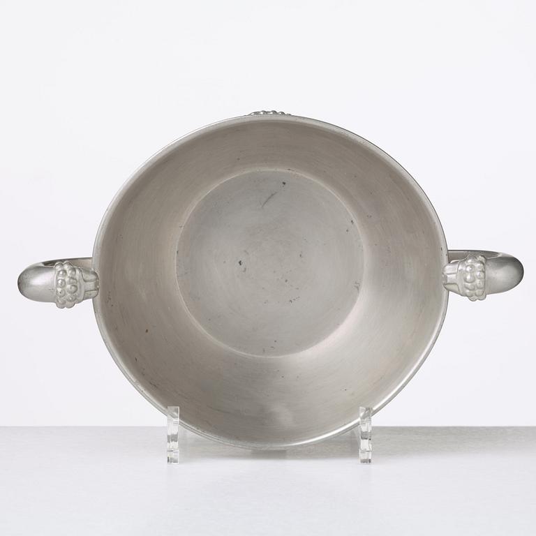 Anna Petrus, skål med hänklar, tenn, Firma Svenskt Tenn, Stockholm 1931.