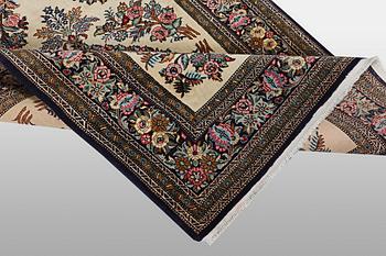 A rug, Quum, ca 156 x 106 cm.