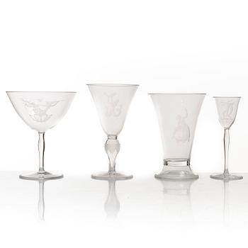 Simon Gate, glasservis, 65 delar, Orrefors, 1926.